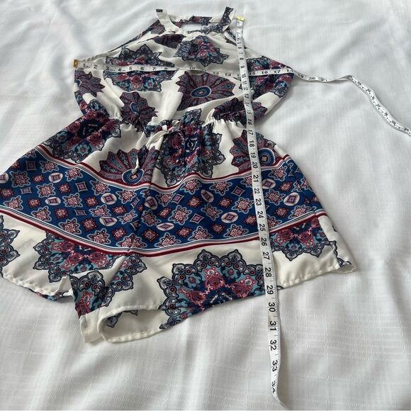Almost Famous Woman High Collar Halter Short Romper Paisley Size Medium - Picture 12 of 13